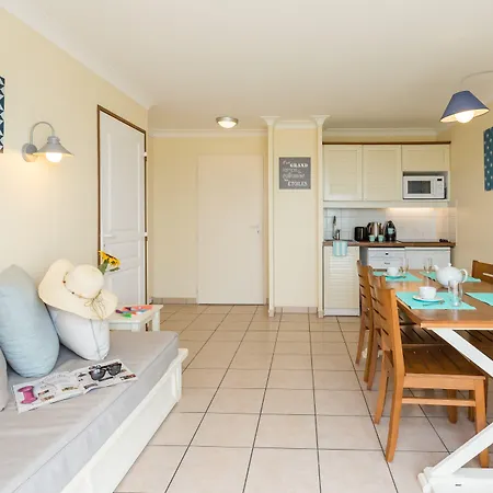 Pierre & Bleu Marine Aparthotel